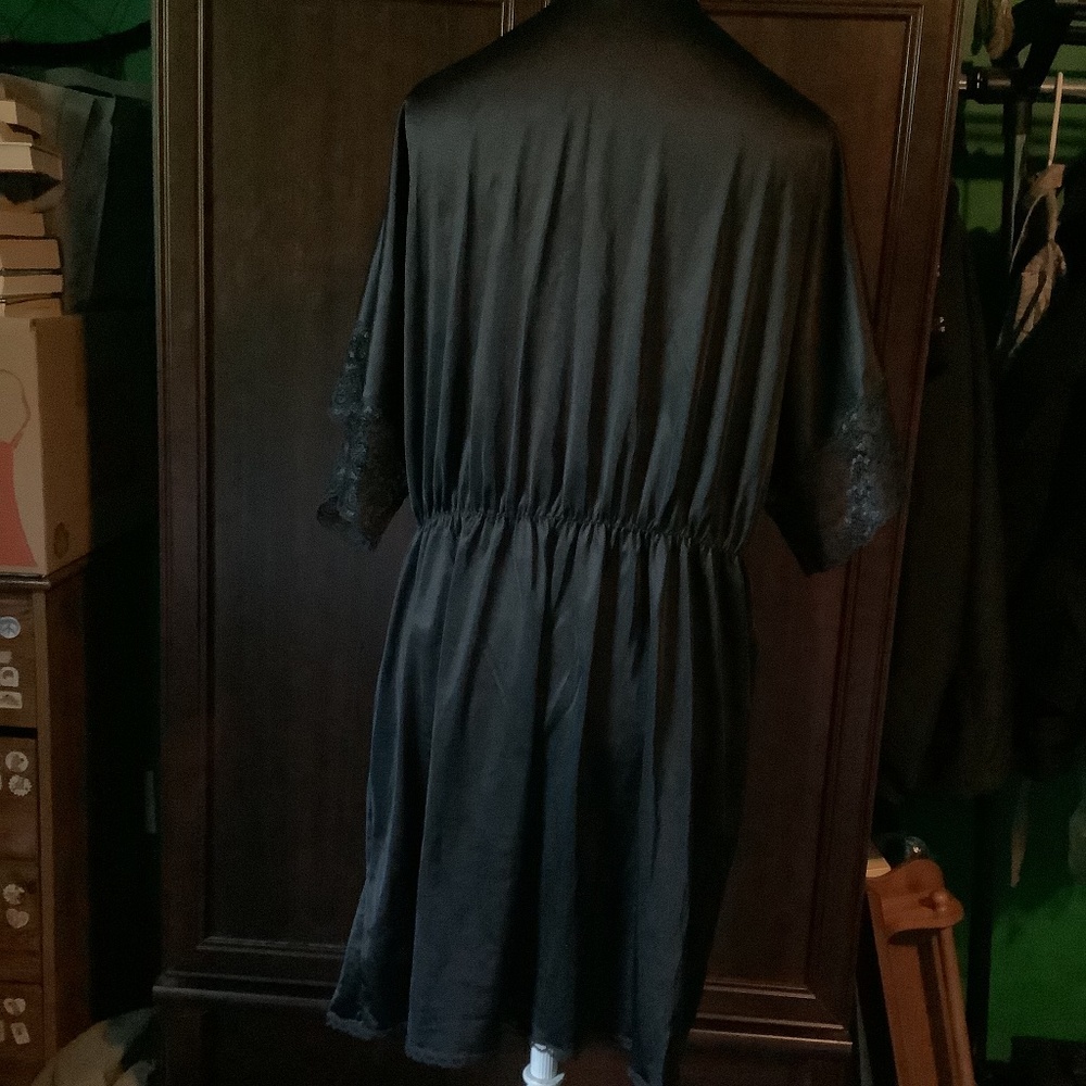 Women’s Avon Black Lacy Negligee/Robe Size L - Picture 11 of 15